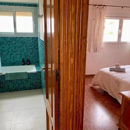 Daire Carihuela Beachfront Penthouse, Unique Views