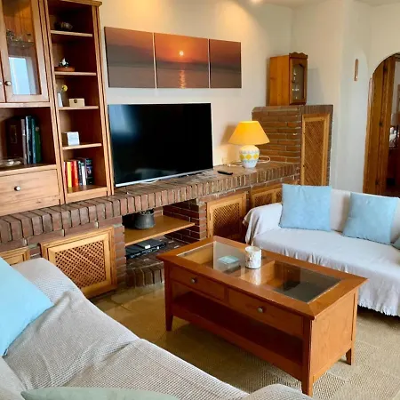 Daire Carihuela Beachfront Penthouse, Unique Views *