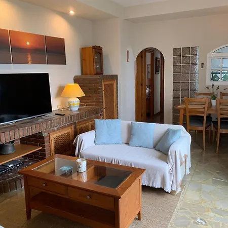 Carihuela Beachfront Penthouse, Unique Views Daire Torremolinos