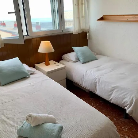 Carihuela Beachfront Penthouse, Unique Views Daire Torremolinos