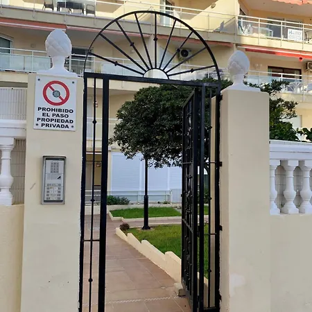 Carihuela Beachfront Penthouse, Unique Views Daire *