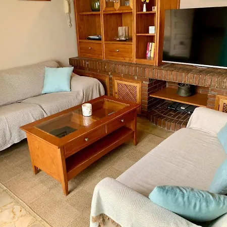 Carihuela Beachfront Penthouse, Unique Views Daire