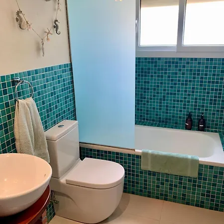 Daire Carihuela Beachfront Penthouse, Unique Views